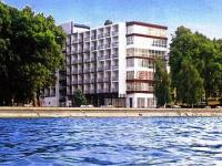 Siofok Hotel Hungaria direkt am Ufer des Balatons. Plattensee ✔️ Hotel Hungaria** Siofok - Ermäßigtes Hotel am Plattensee - 